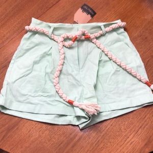 NWT Mainstrip short medium green